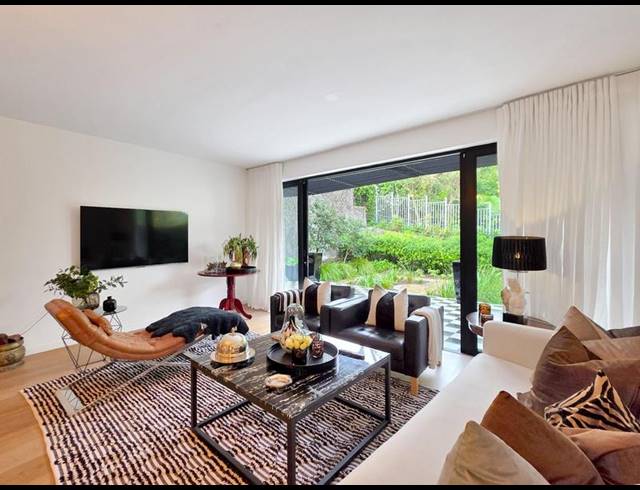 2 BEDROOM APARTMENT FOR SALE IN CAMPS BAY